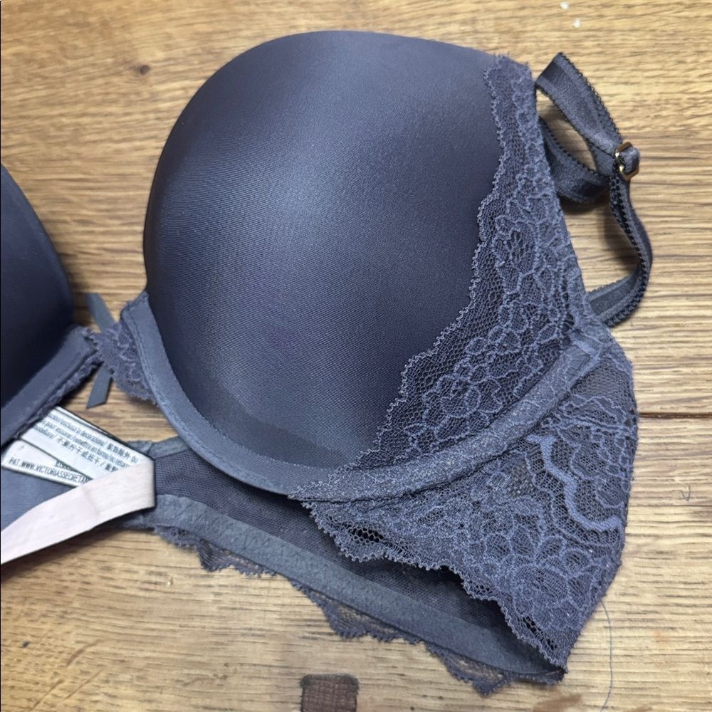 Bundle of 2 Victoria’s Secret Push-up Bras - Picture 6 of 9